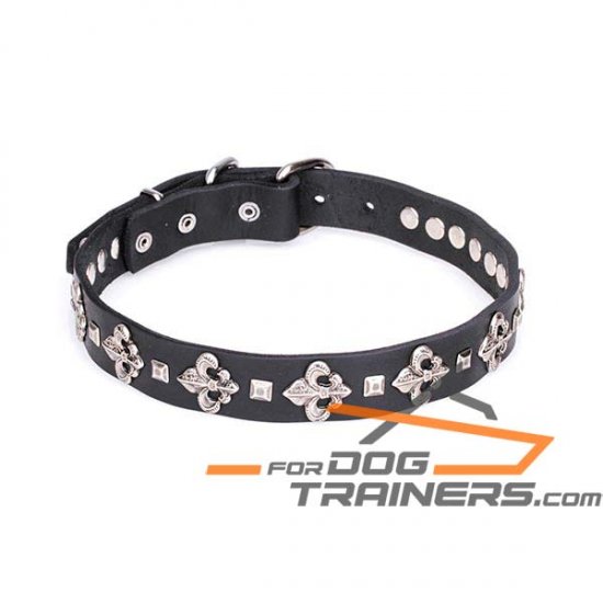 ‘Flower-de-luce’ Leather Dog Collar with Unique Decoration - Click Image to Close