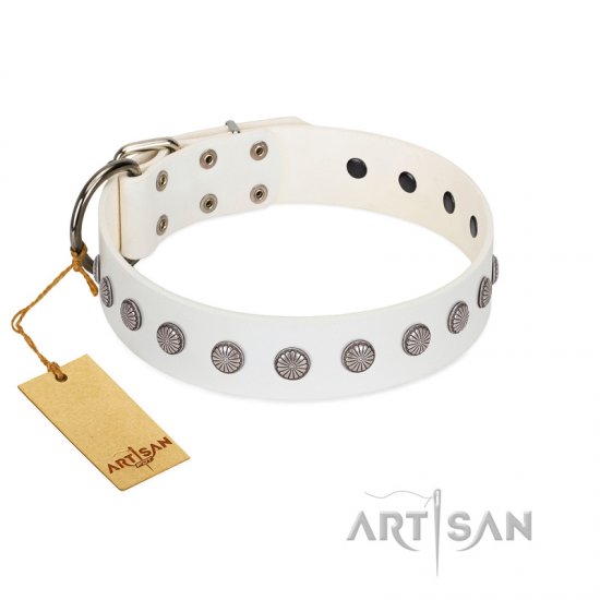 "Flower Boom" FDT Artisan White Leather Dog Collar - Click Image to Close