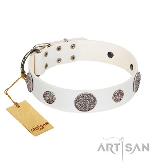 "Divine Nature" FDT Artisan White Leather Dog Collar with Chrome Plated Brooches - Click Image to Close