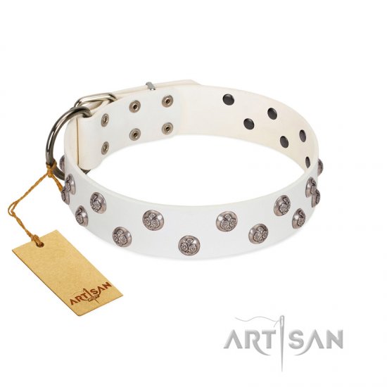 "Wild Flora" FDT Artisan White Leather Dog Collar with Silver-like Engraved Studs - Click Image to Close